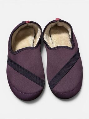 KOZI KICKS Active Lifestyle Slippers Plush Lined House Shoes Size S (5.5–6.5)